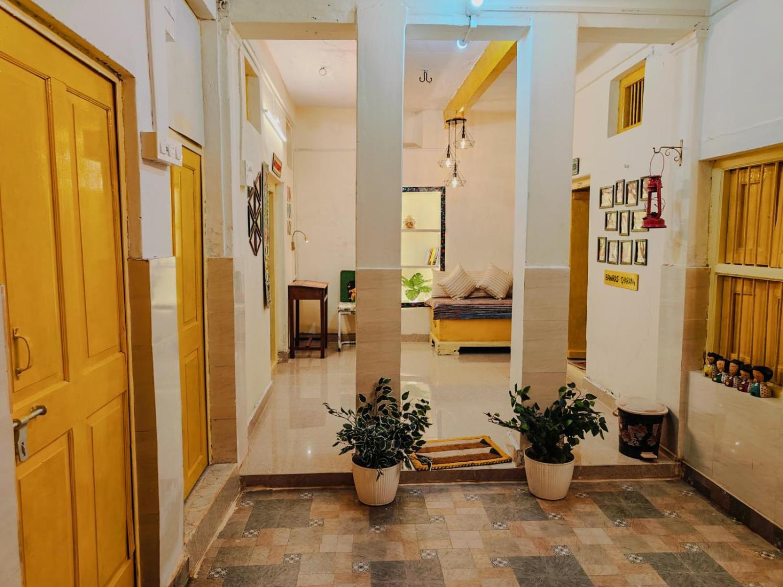 Kailash Heritage Homestay Varanasi Exterior photo