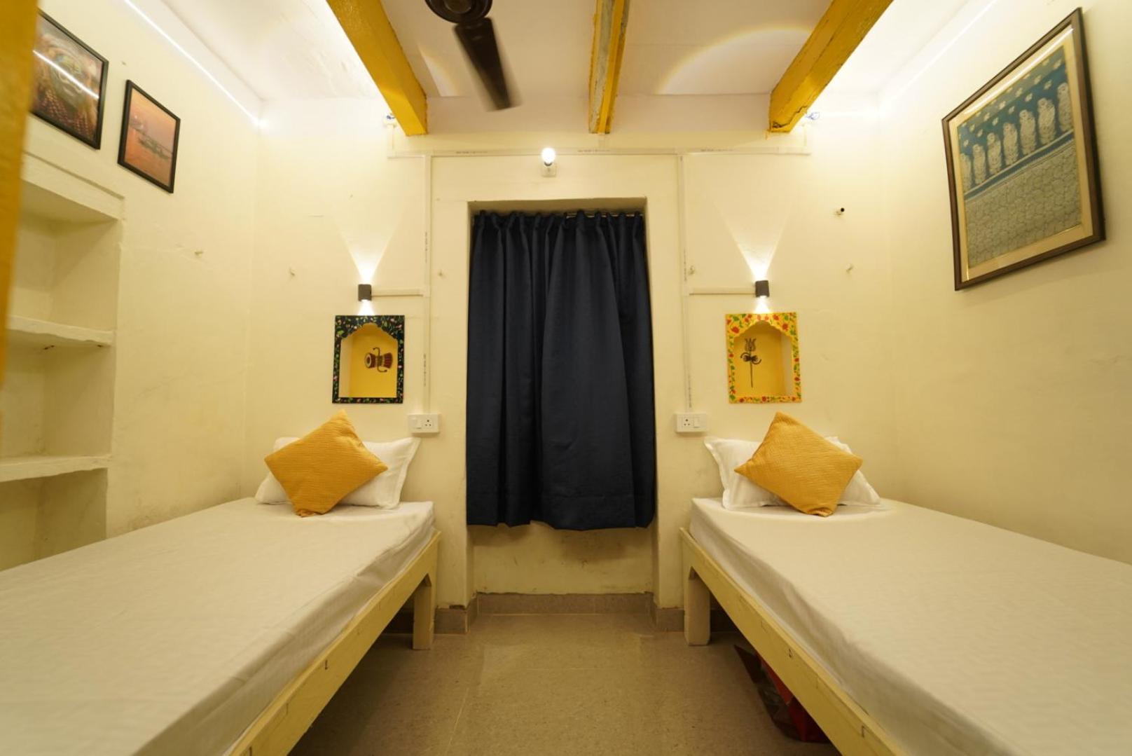 Kailash Heritage Homestay Varanasi Exterior photo