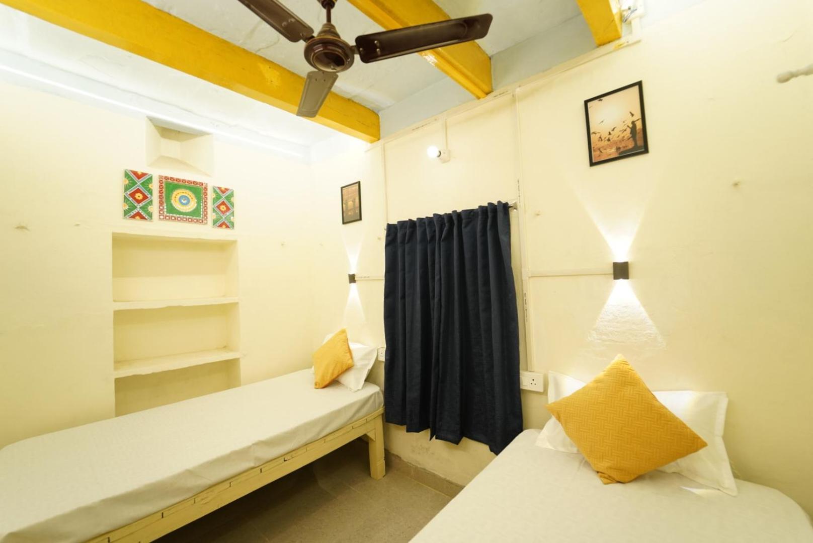Kailash Heritage Homestay Varanasi Exterior photo