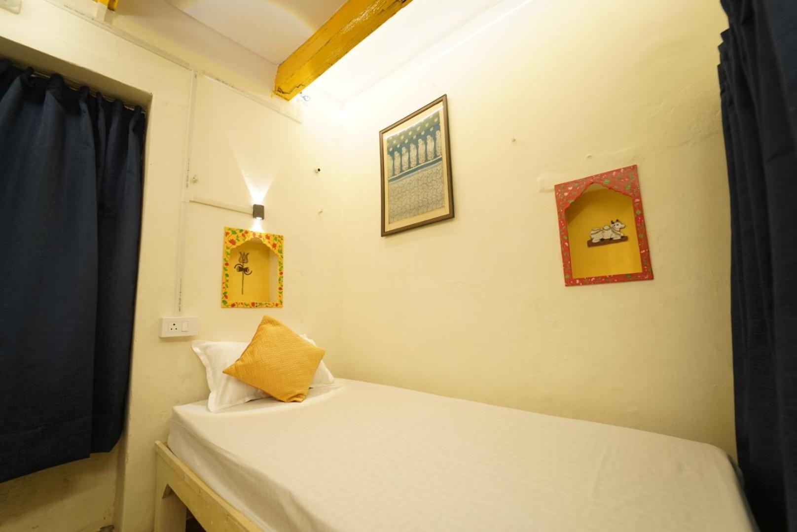 Kailash Heritage Homestay Varanasi Exterior photo