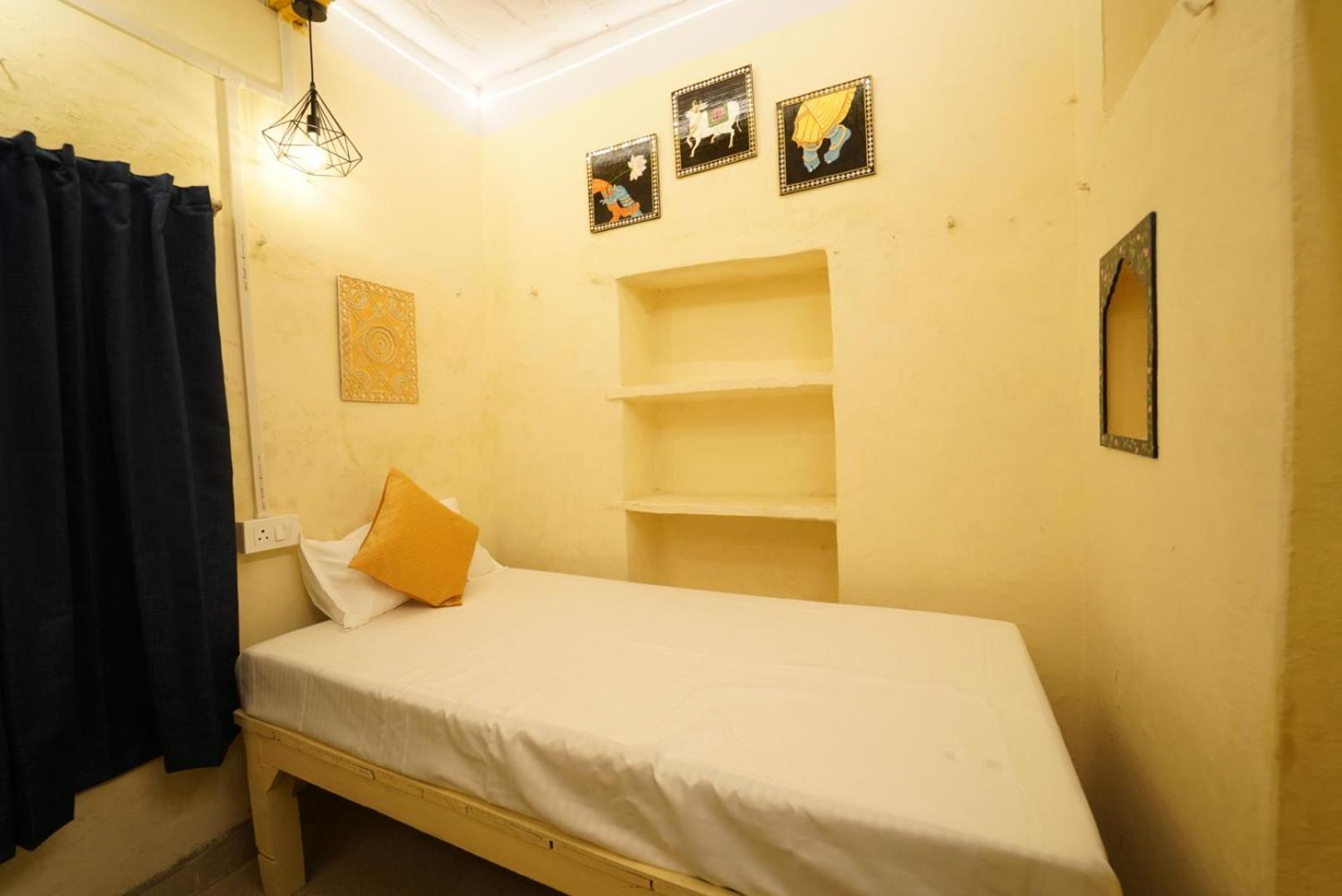 Kailash Heritage Homestay Varanasi Exterior photo