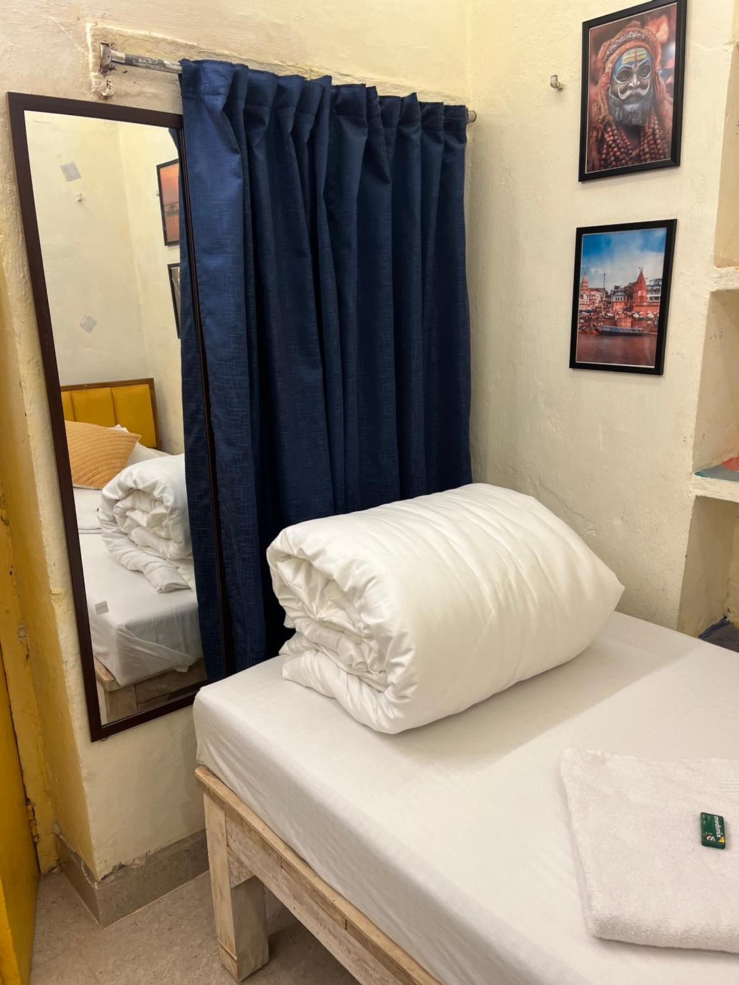 Kailash Heritage Homestay Varanasi Exterior photo